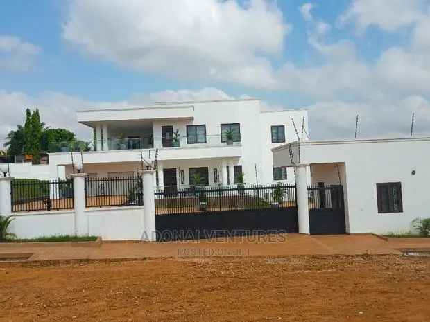 Residential Plot of Land for Sale in Gric New Mission · Photo 1