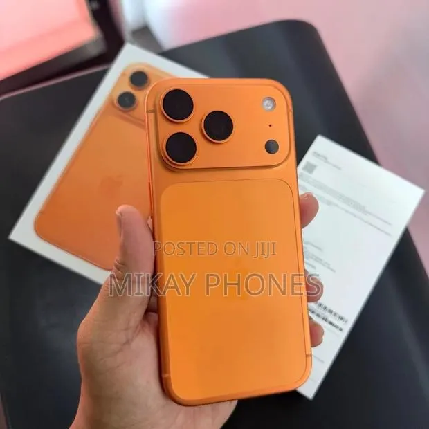 Apple iPhone 17 Pro Max 512 GB Orange · Photo 1