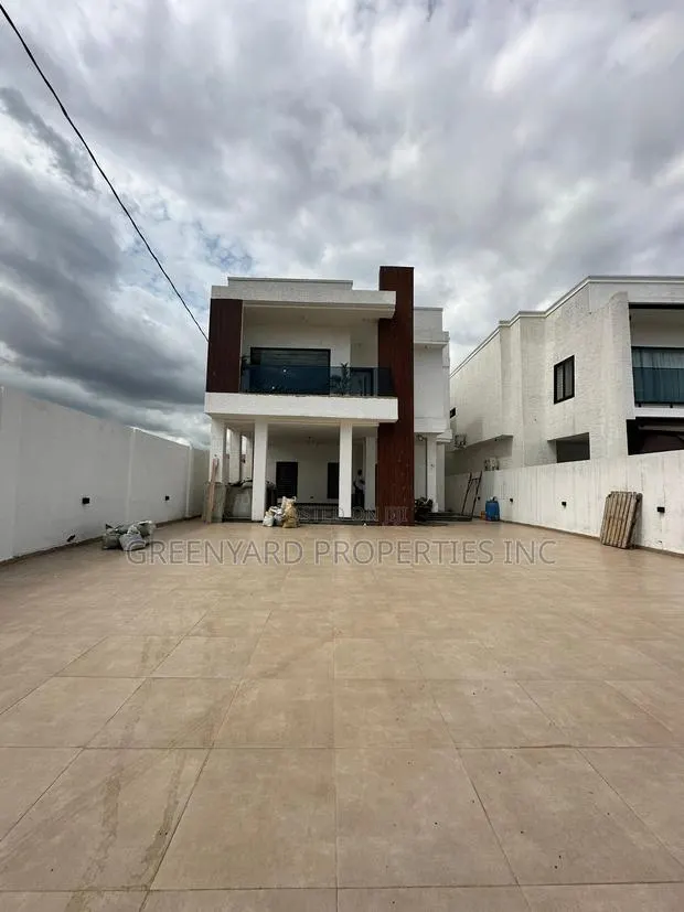 4bdrm House in Adenta for sale · Photo 1