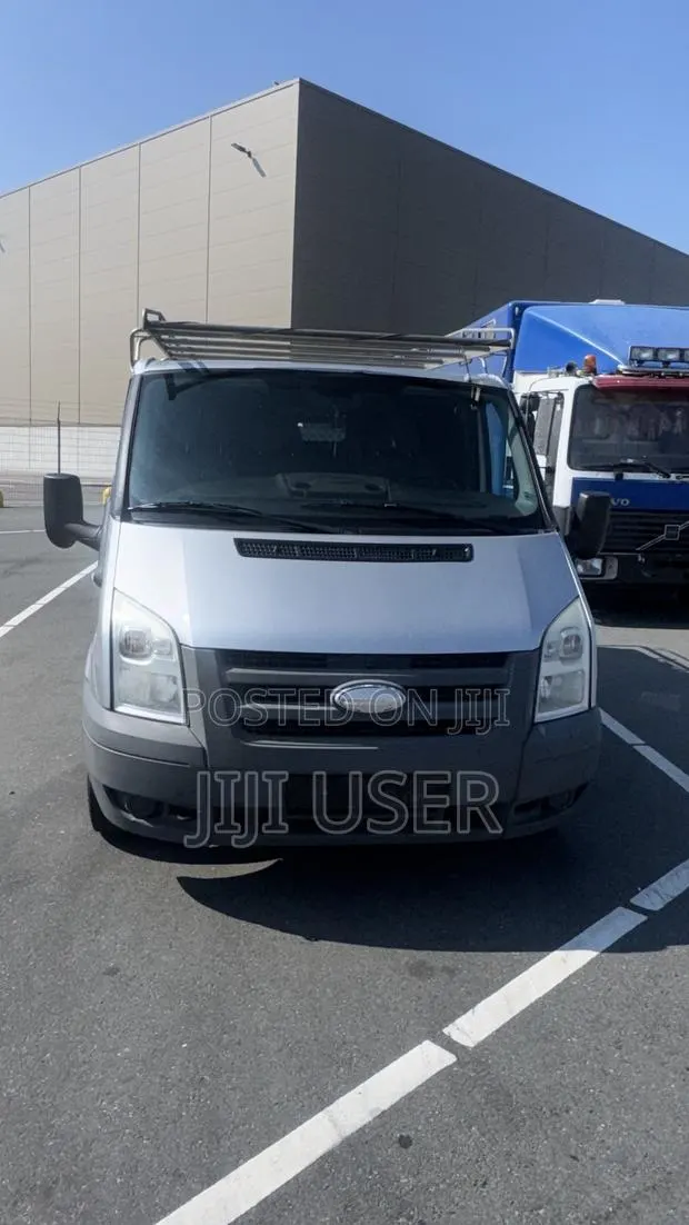 Ford Transit 2010 Grey · Photo 1