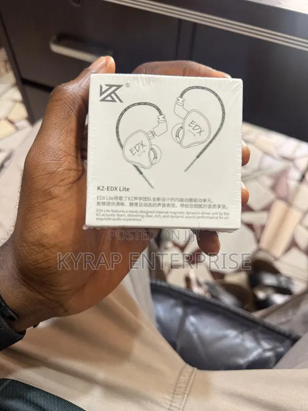 Kz-Edx in Ear Monitor · Photo 1