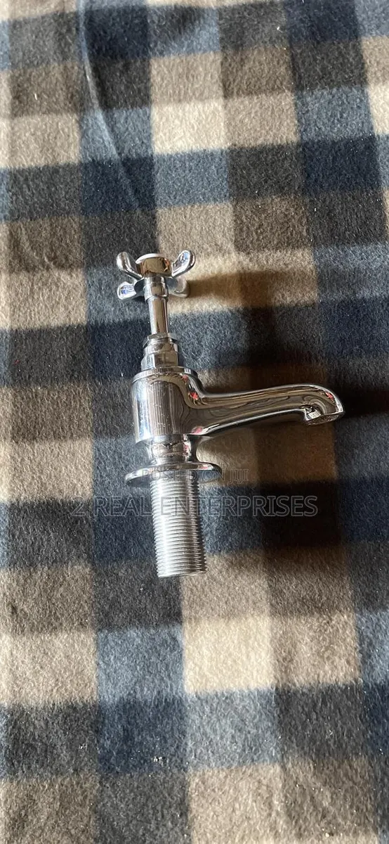 Vintage Single Basin Sink Faucet · Photo 1