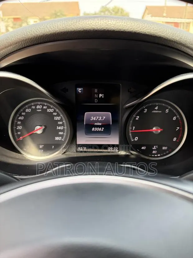 Mercedes-Benz C300 Luxury 4Matic Sedan AWD (2.0L 4cyl 7A) 2016 White · Photo 1