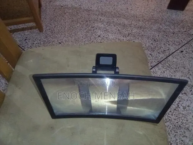 Curved Phone HD Screen Amplifier · Photo 1