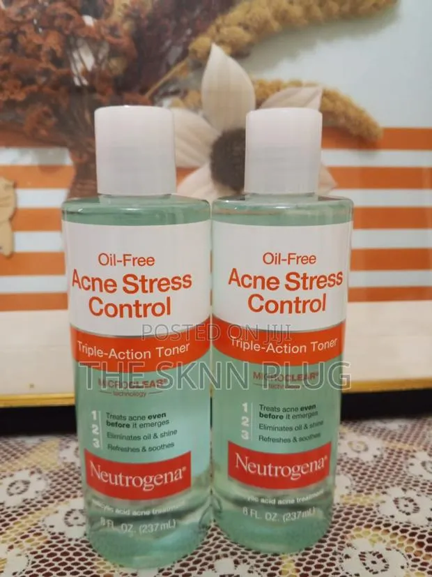 Neutrogena Oil-Free Acne Stress Control Triple-Action Toner · Photo 1