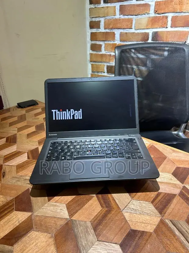 Laptop Lenovo ThinkPad 2 8GB Intel Core i7 HDD 320GB · Photo 1