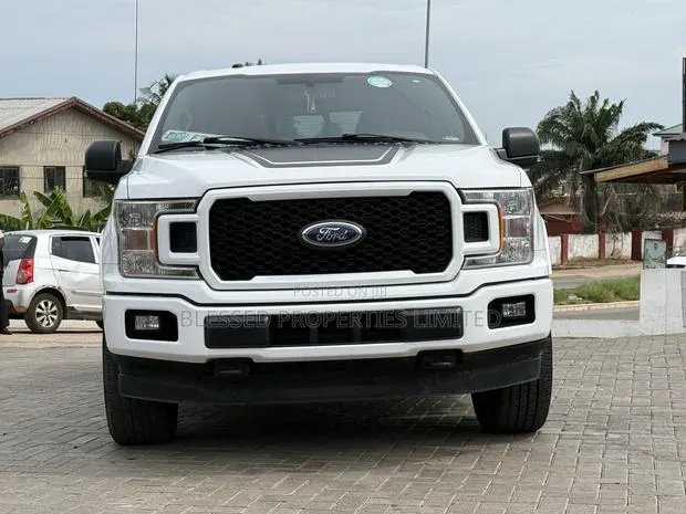 Ford F-150 Lariat 4x4 SuperCab Styleside 8 ft. box 163 in. WB 2018 · Photo 1