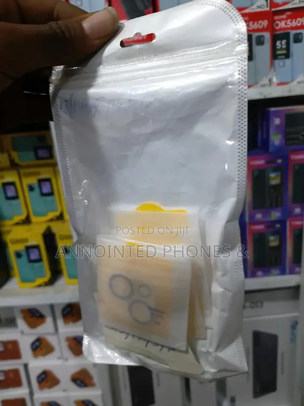 iPhone 13,14,15/14 +,15+ Glass · Photo 1