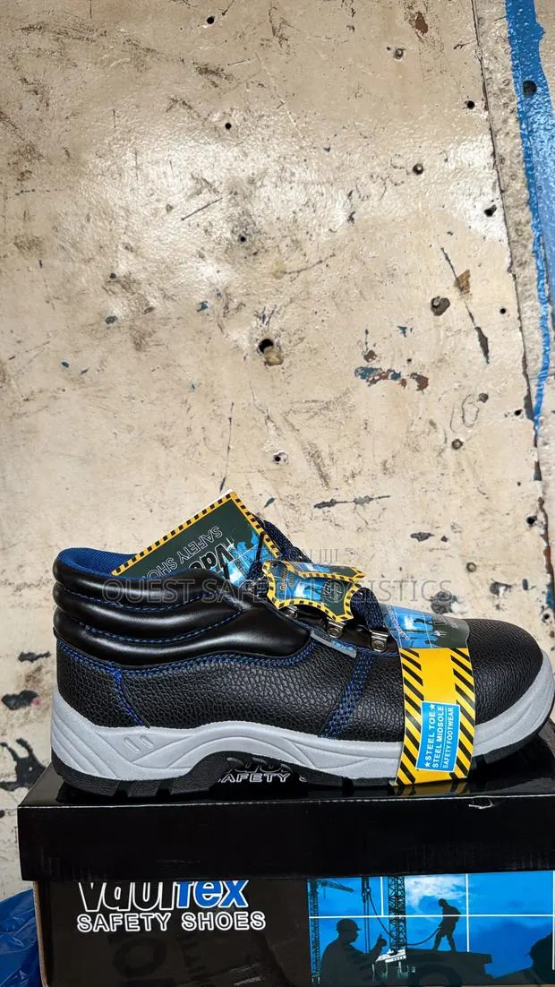 Vaultex Safety Boot · Photo 1