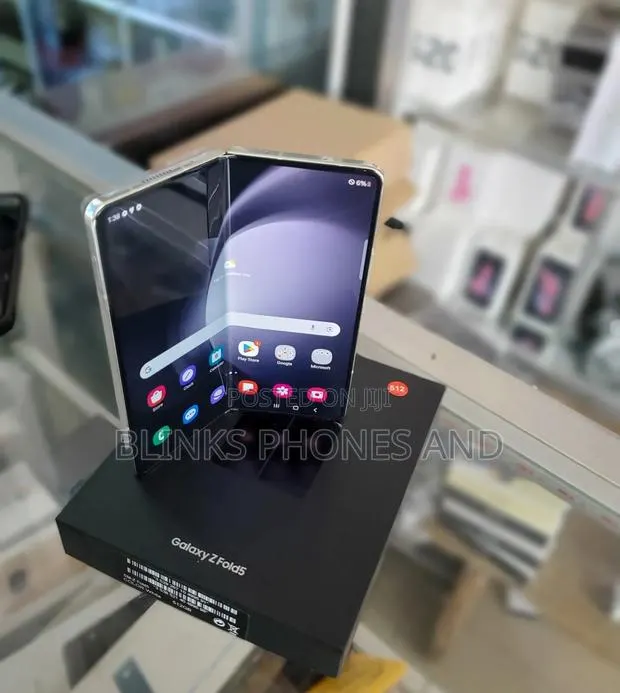 New Samsung Galaxy Z Fold 5 512 GB Black · Photo 1
