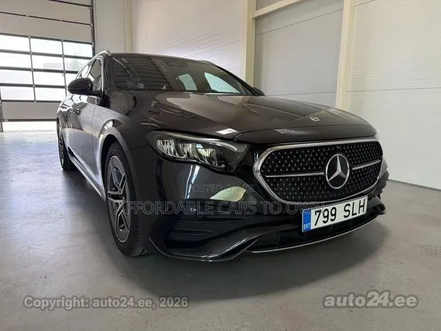 Mercedes-Benz C300 2015 Black · Photo 1