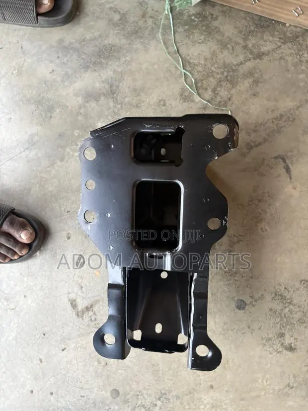 Honda CRV Reinforcement Bar Seat 2017 2018 2019 2020 2021 2022 · Photo 1