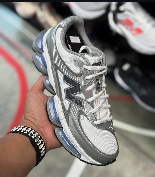 New Balance · Photo 1