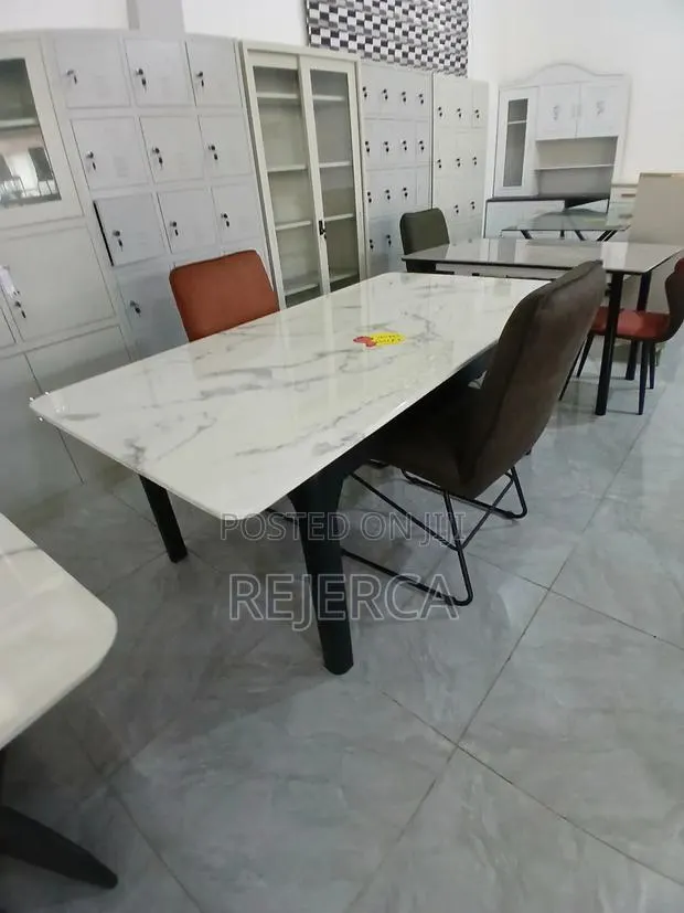 Marble Dinning Table Only · Photo 1