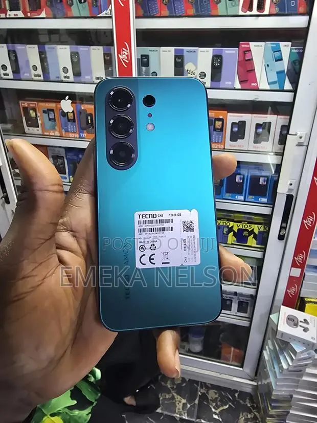 Tecno Camon 50 256 GB Green · Photo 1