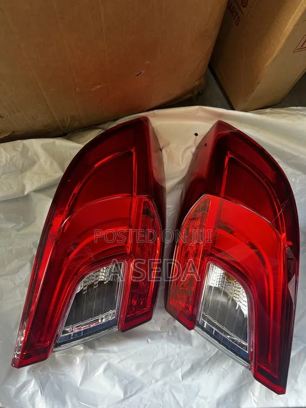 Honda Accord 2017 2018 2019 2020 2021 2022 Taillight Pair · Photo 1