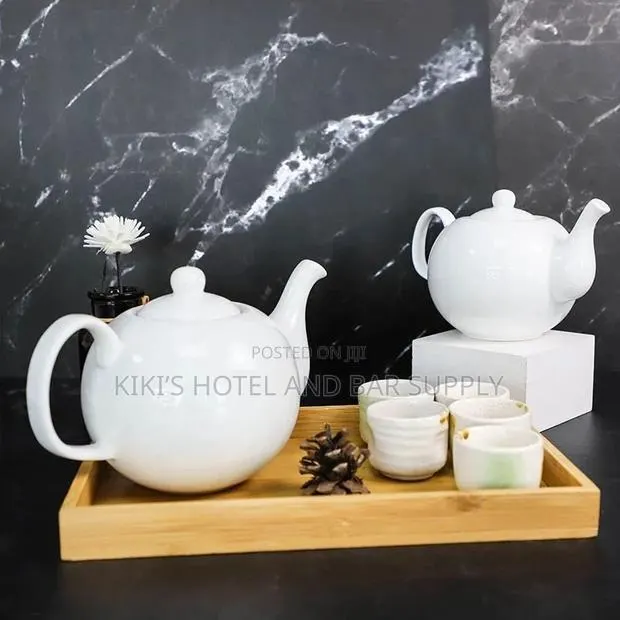 Ceramic Teapot · Photo 1