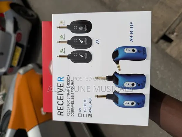 Wireless Guitar Transmitter and Receiver, Guitar · Photo 1