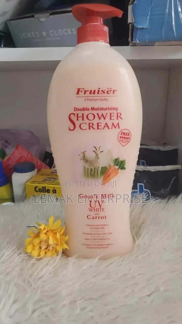 Fruiser Double Moisturising Cream Goat's Milk UV White With Carrot. · Photo 1
