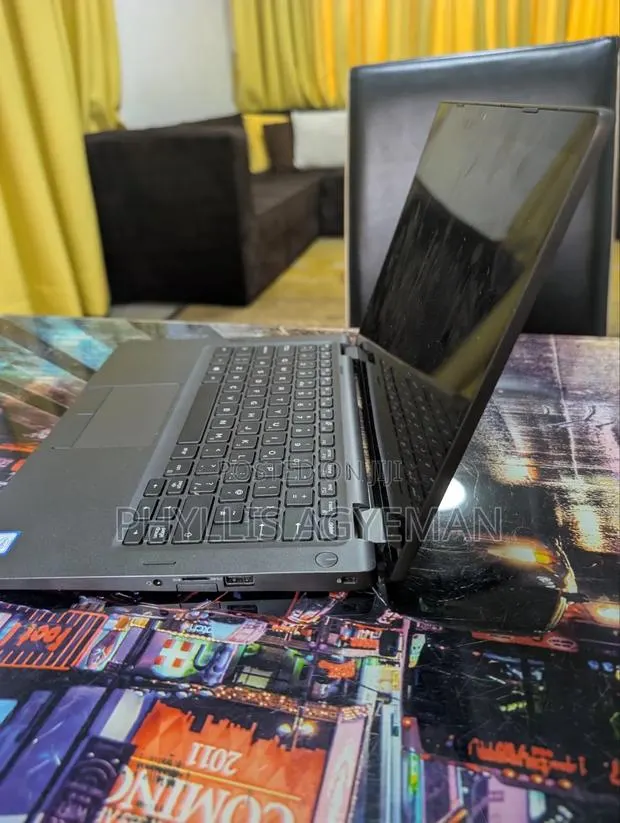 Laptop Dell Latitude 5300 16GB Intel Core i5 SSD 256GB · Photo 1
