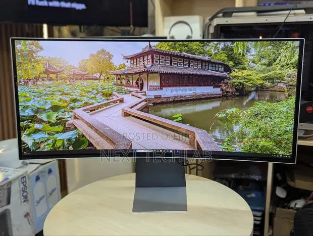 Samsung 34 Curved · Photo 1