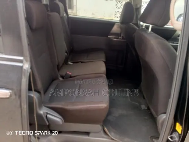 Toyota Voxy 2013 Black · Photo 1