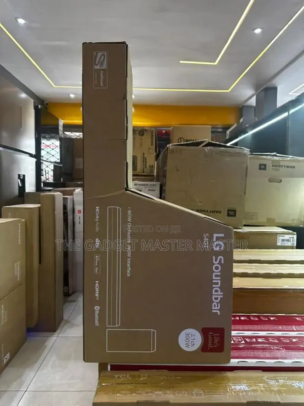 Lg S40t 300w 2.1 Channel Soundbar System · Photo 1