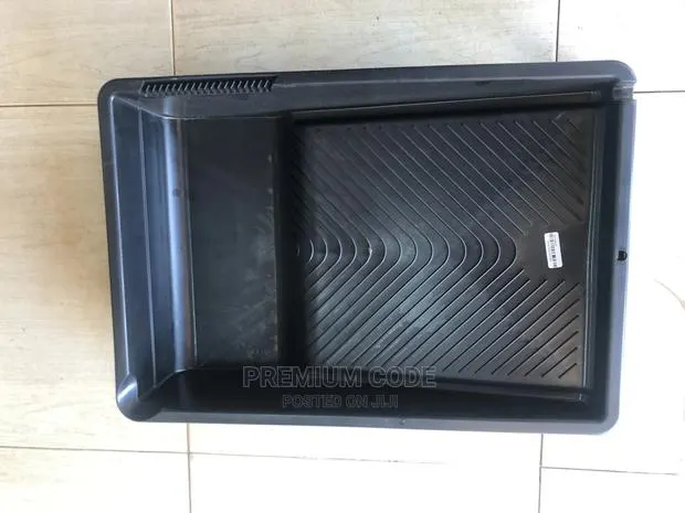 Paint Tray With Liners, Black · Photo 1