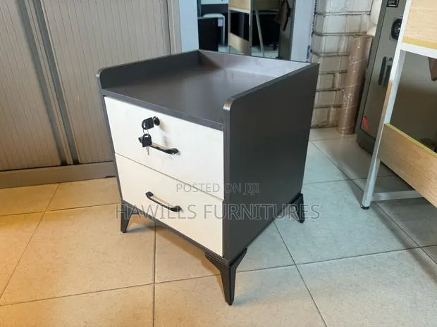 Bed Cabinet Drawer · Photo 1