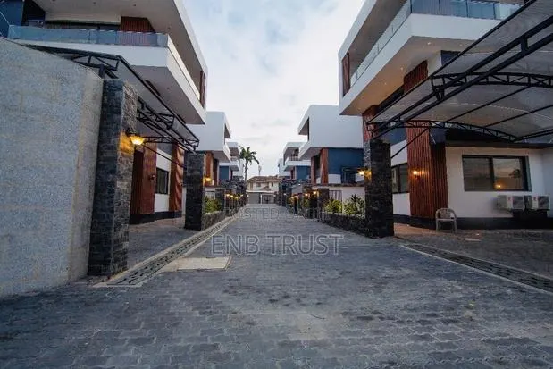 5bdrm Duplex in Cantonments, US Embassy Area for rent · Photo 1