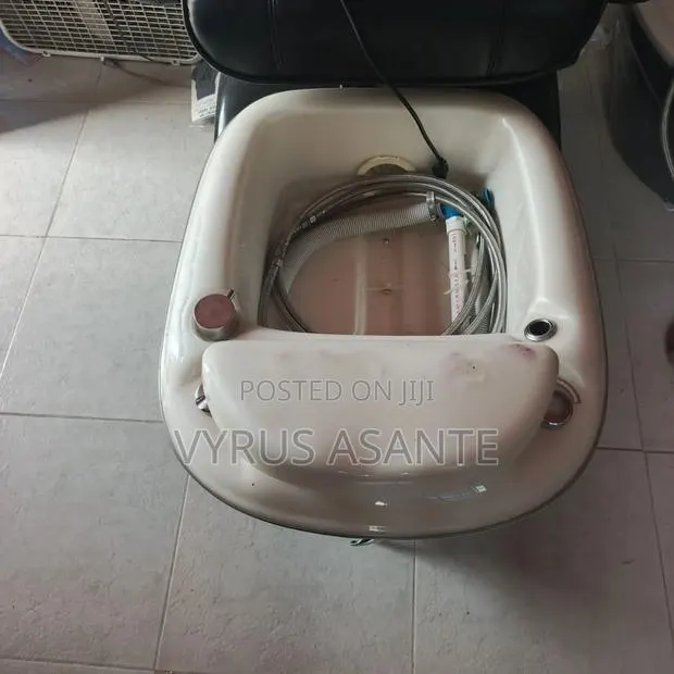 Pendicure and Massaging Machine From America · Photo 1