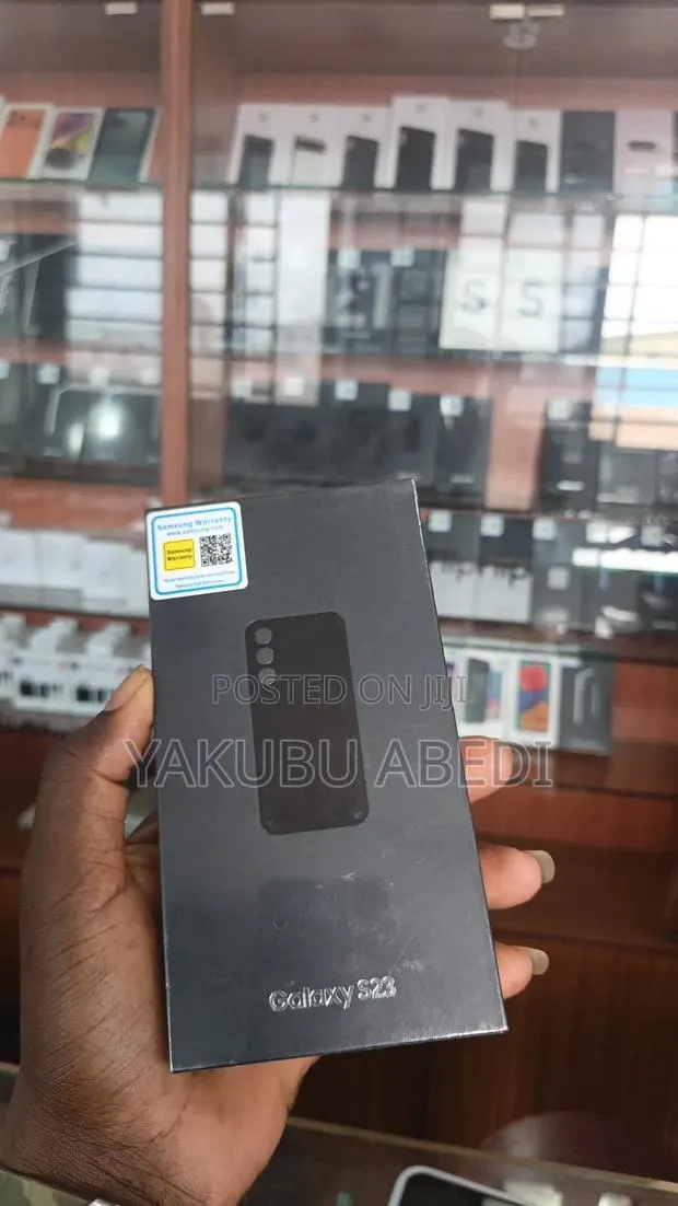New Samsung Galaxy S23 256 GB Black · Photo 1