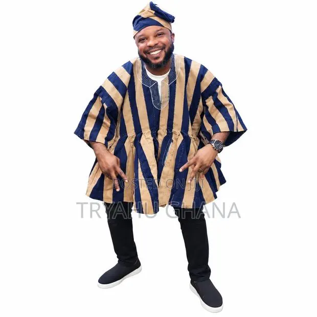 Men's Smock Top Handmade in Northern Ghana | Tryahu · Photo 1