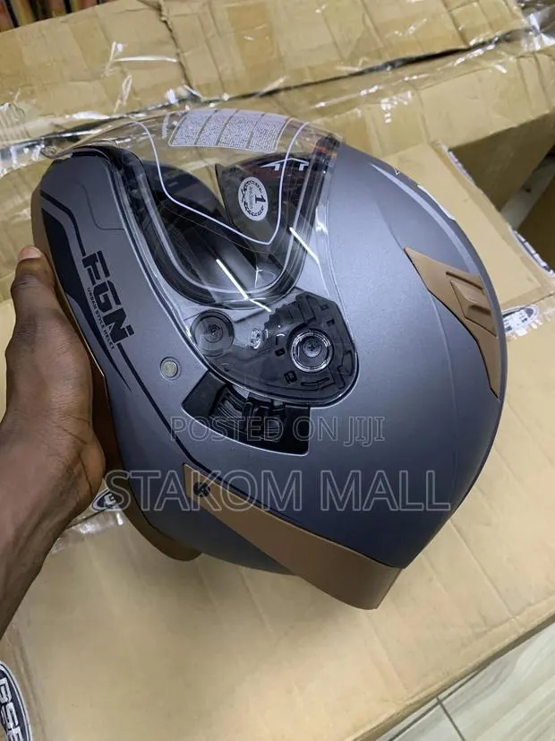 Motor Helmet - Large & Medium · Photo 1