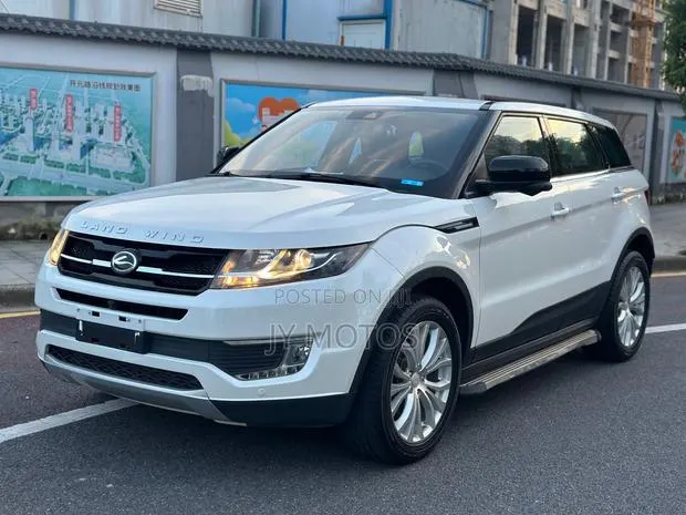 Car 2016 White · Photo 1