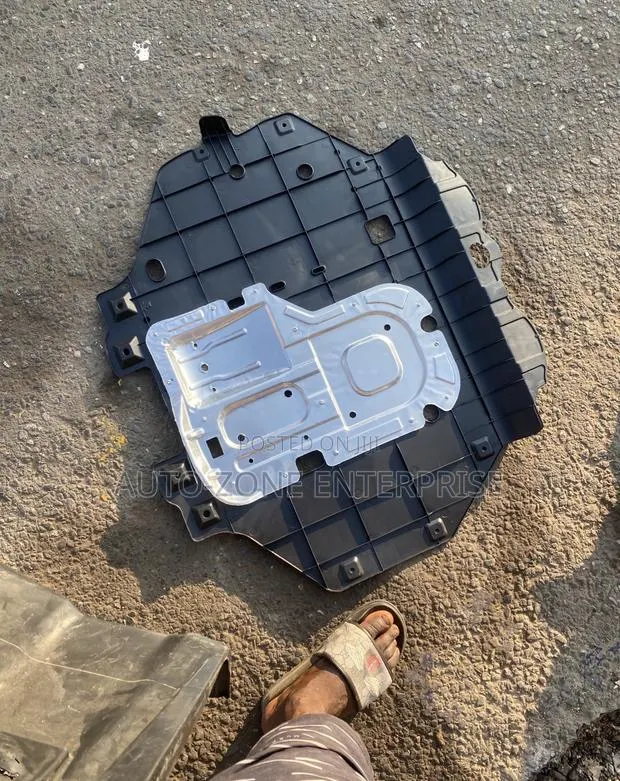 Honda HRV 2016-2022 Under Cover/Engine Splash Shield · Photo 1