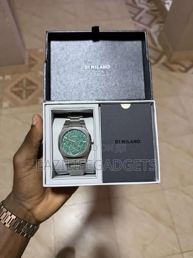 D1 Milano Ultra Thin Watch 41mm Case Size · Photo 1