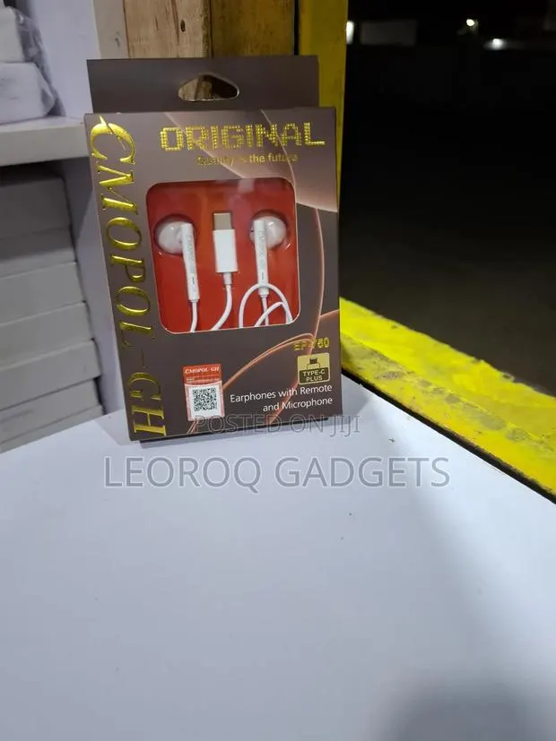 CMOPOL-GH Type-C Wired Earphones · Photo 1