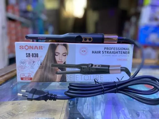 Professional Hair Straightener · Photo 1