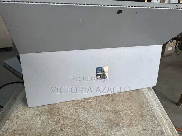 Laptop Microsoft Surface Pro 4 8GB Intel Core i7 SSD 256GB · Photo 1