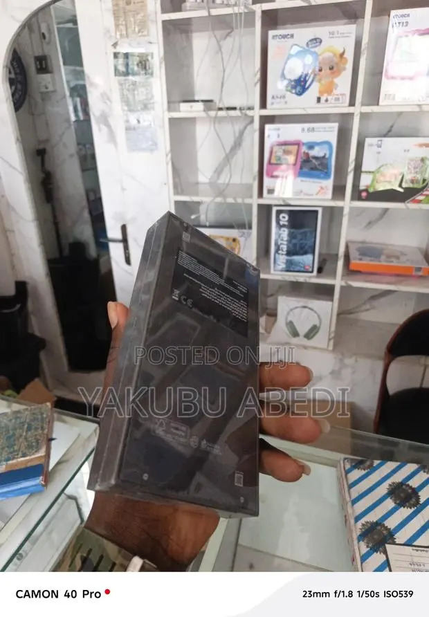 New Samsung Galaxy S25 Ultra 256 GB Gray · Photo 3
