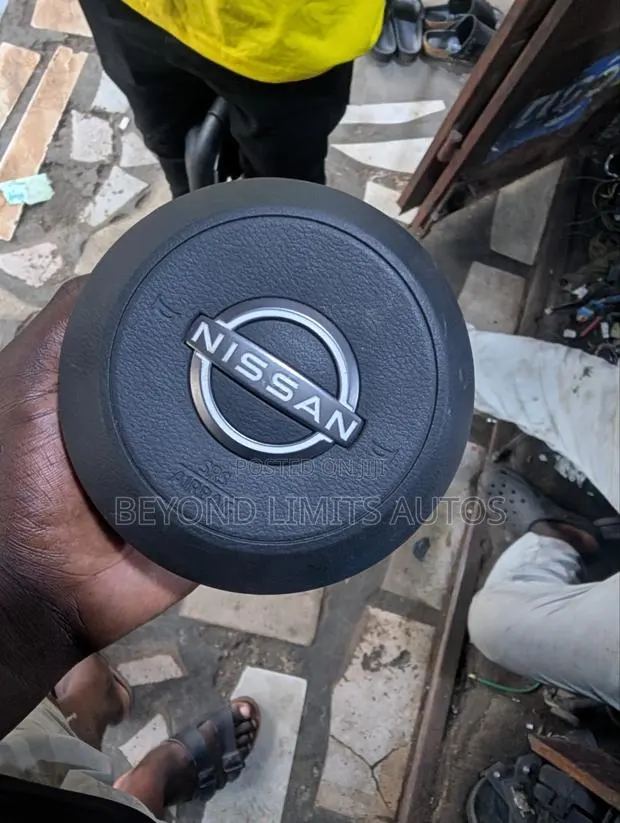 Nissan Rogue 2022,2023,2024,2025 Steering Airbag Air Bag · Photo 1