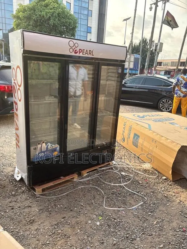 Pearl 950l Display Freezer Maximum Storage, Maximum Visibility · Photo 1