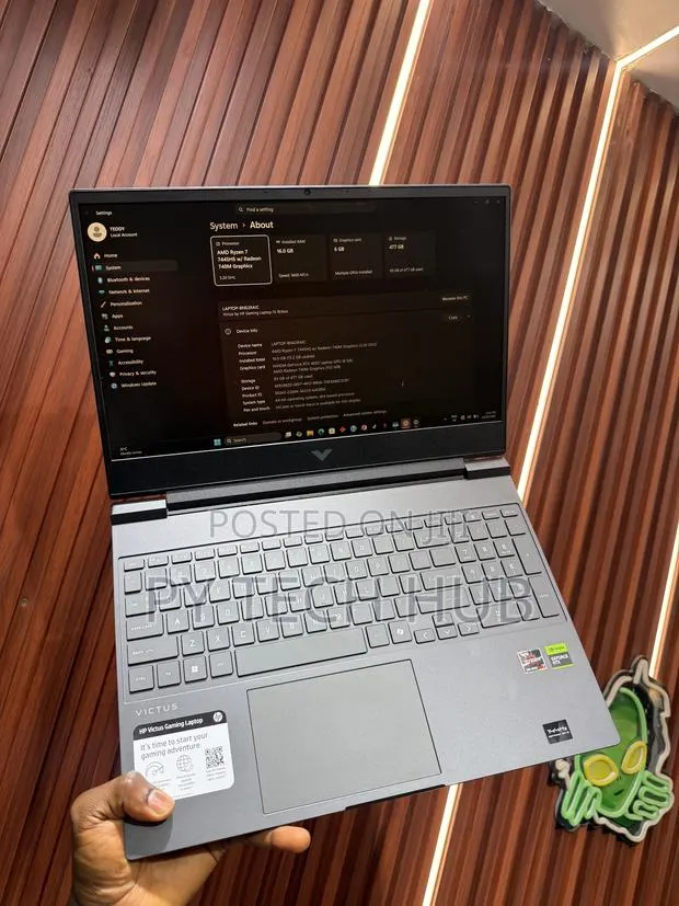 Laptop HP Victus 15 16GB AMD Ryzen 7 SSD 512GB · Photo 1
