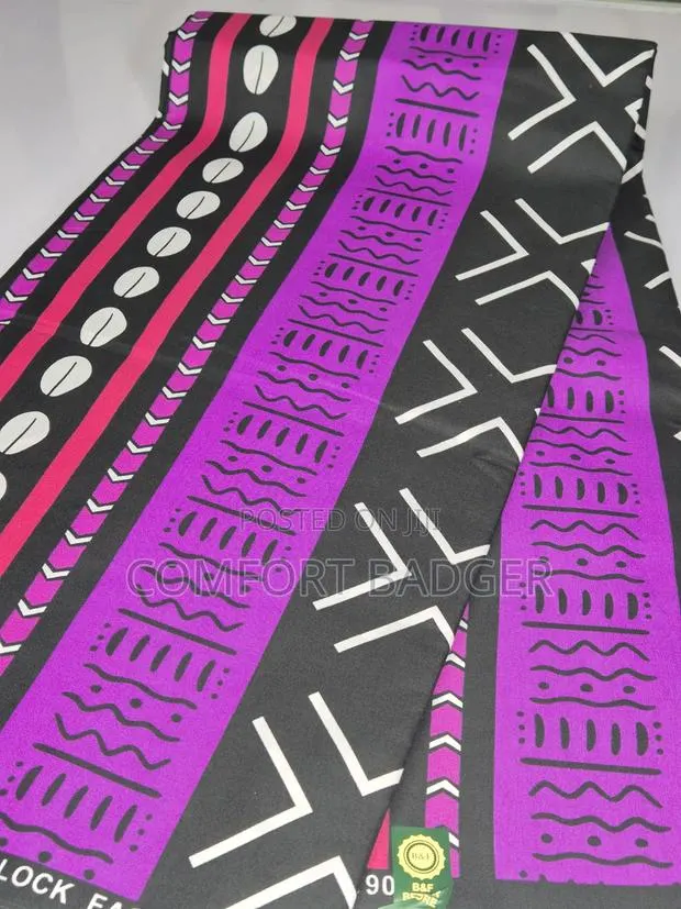 Trendy Small African · Photo 1