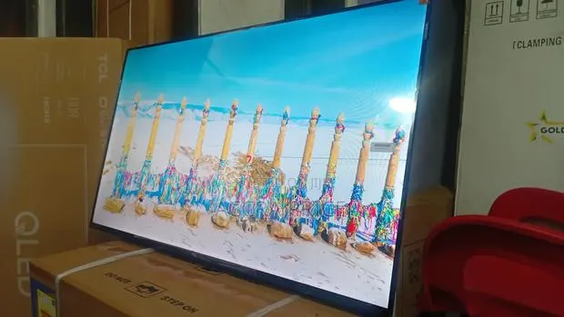 Dolby Visions Televisions TCL 43inches Smart Televisions · Photo 1