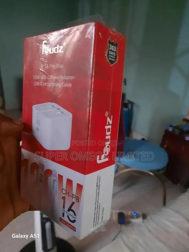 Feudz Ch-p8 120 W Fast Charger · Photo 1