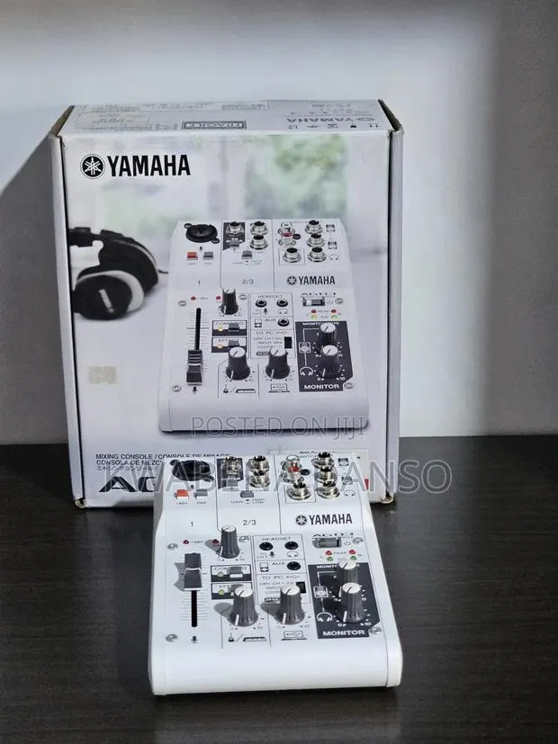 Yamaha Ag03 Mixing Console · Photo 1