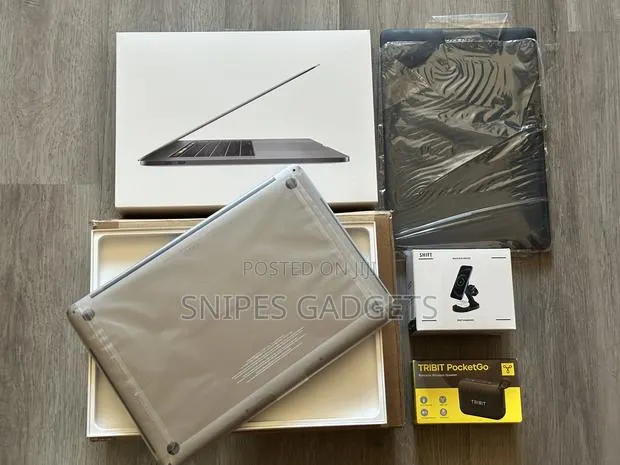 Laptop Apple MacBook 2018 16GB Intel Core i7 SSD 512GB · Photo 1