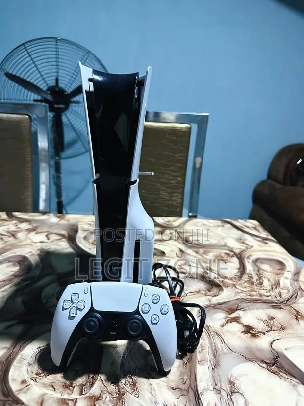 PS5 Slim Disc With Games Installed · Photo 1